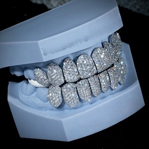 Grillz personnalisés en moissanite sertie de pierres, taille brillant rond, bijoux dentaires Hip Hop pour hommes et femmes - Product Image 6