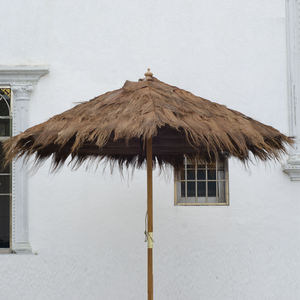 Parasol en feuilles de palmier tropicales avec mât en bambou rustique - Ombrelle à toit en chaume de palmier foncé avec système de poulie lisse - Product Image 3