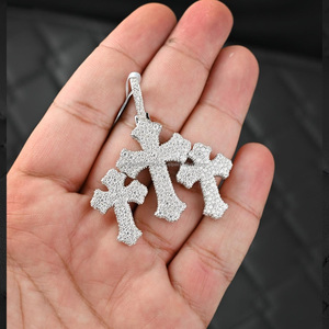 Colgante de Plata de Ley 925 Chapado en Oro y Plata con Moissanita Brillante Estilo Hip Hop para Mujer u Hombre, Ideal para Fiestas y Eventos - Product Image 1