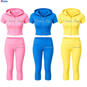 Conjuntos Deportivos para Mujer con Logotipo de Diamantes de Imitación, Chaqueta con Capucha de Manga Corta y Pantalones Capri, Ropa Deportiva para Chicas - Product Image 6