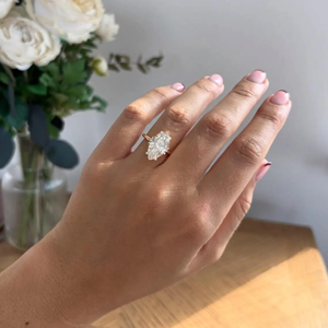 Bague de fiançailles en diamant marquise 3 carats avec couronne étoilée - Product Image 3