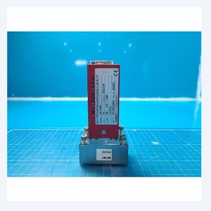 Contrôleur de pression de gaz HORIBA STEC GP-100F d'occasion – Pièces d'équipement semi-conducteur d'époque - Product Image 4