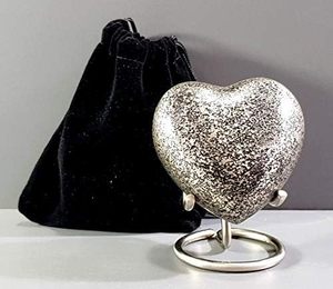 Urne funéraire contemporaine en aluminium en forme de cœur pour cendres, avec couvercle artistique sécurisé et finition raffinée - Product Image 4