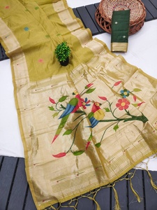 Sari en coton avec broderies florales et zari en forme de paon, style traditionnel indien et pakistanais pour femmes, avec grand pallu, idéal pour les mariages. - Product Image 2