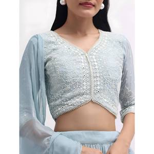 Vestido de Noche Adorable, Lehenga Choli de Georgette con Bordado de Hilo Azul - Product Image 2