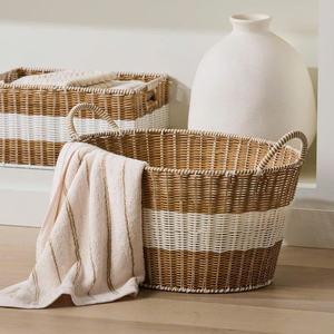 Panier en rotin vert et blanc élégant, fait main, tissé, conteneur de rangement, organisateur décoratif élégant pour la décoration intérieure - Product Image 3