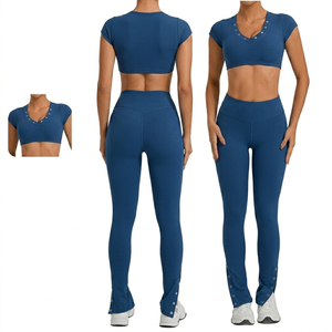 Conjunto Deportivo de 2 Piezas para Mujer, Transpirable, con Logotipo Personalizado en la Parte Delantera, Top Ajustado y Pantalones Cortos, Material Spandex/Nylon, Conjunto de Yoga - Product Image 1