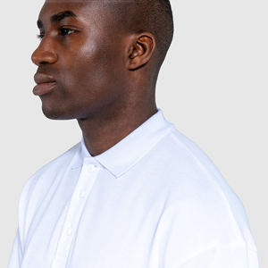 เสื้อโปโลผู้ชายไซส์ใหญ่คุณภาพพรีเมียม พิมพ์โลโก้ด้านหน้า แขนสั้น ทรงสมาร์ทแคชชวล ผ้าระบายอากาศได้ดี - Product Image 4