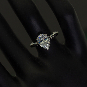 Anillo de Compromiso Clásico de Oro Sólido de 14K con Corte de Pera Cultivado en Laboratorio de 6x4mm |   Anillo Minimalista para Mujer con Certificación IGI |   Venta al por mayor - Product Image 3