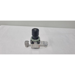 SMC SRH3111-02-R-X214 - Equipos y Piezas de Semiconductores de Confianza de Marca Global - Product Image 2