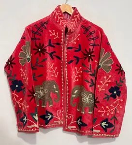 Chaqueta de terciopelo rosa Rajasthani real hecha a mano para mujer, abrigo tradicional con motivo de elefante bordado, blazer de terciopelo - Product Image 1