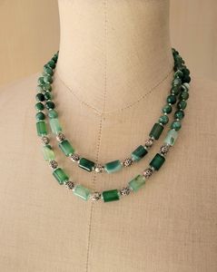 Collar de Resina con Colgante Geométrico Moderno, Collar de Resina Premium Hecho a Mano, Regalo de Moda, Collar con Colgante de Resina - Product Image 3