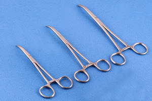 Instrumentos Quirúrgicos Hemostáticos Dentales, Pinzas Hemostáticas Curvas de 180 mm, Bajo MOQ, en Venta - Product Image 5