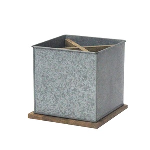 Elegante Soporte Metálico Elevado para Macetas, Duradero y Resistente, para Interiores y Exteriores, Decorativo para Hogar y Jardín - Product Image 4