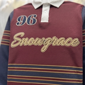 เสื้อฟุตบอลแขนสั้นลายทาง SNOWGRACE คอวี ปักโลโก้ ยูนิเซ็กส์ ผู้ใหญ่ ใส่สบาย ระบายอากาศได้ดี ผ้าโพลีเอสเตอร์ ทรงหลวม - Product Image 5
