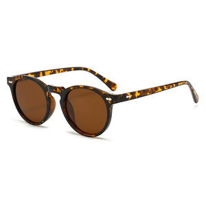 Hot Selling 2025 Popular Custom logo Classic Literary Vintage Glasses UV400 Unisex Small Frame Simple Rivet Polarized <b>Sunglasses</b> - Product Image 4