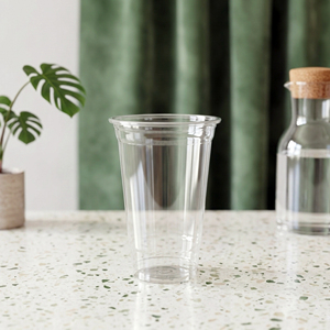 Gobelet jetable en PP du Vietnam avec couvercle en plastique transparent pour café, café glacé, bubble tea, smoothie, eau minérale – 12oz, 16oz, 20oz - Product Image 3