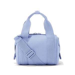 Sac de sport en nylon bleu clair, forme rectangulaire, poignée supérieure, fermeture éclair, résistant à l'eau, unisexe, pour l'entraînement - Product Image 1