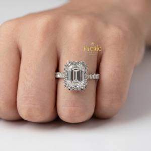 Anillo de Compromiso con Diamante Cultivado en Laboratorio, Corte Esmeralda, Diseño con Piedra Oculta, Oro Sólido de 14K/18K, Regalo para Fiesta Nupcial - Product Image 2