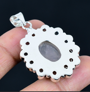 Pendentif Fleur en Quartz Rose Naturel, Collier Charmant pour Femme, Bijou Élégant Fait Main, Cadeau - Product Image 3