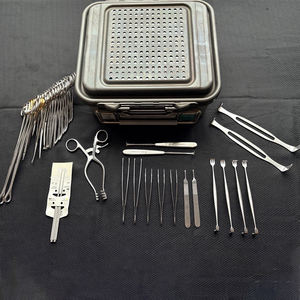 Plateau d'instruments chirurgicaux mineurs de 37 pièces avec étui - Product Image 1