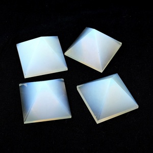 ปิรามิดฮาวไลท์คริสตัลธรรมชาติขัดเงาสำหรับตกแต่งงานฝีมือพีระมิดฮาวไลท์ธรรมชาติแกะสลักด้วยมือ - Product Image 5