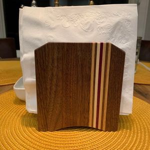 Boîte à mouchoirs en bois originale, organiseur de serviettes unique, décoration de table de salon, accent décoratif durable pour la maison - Product Image 5