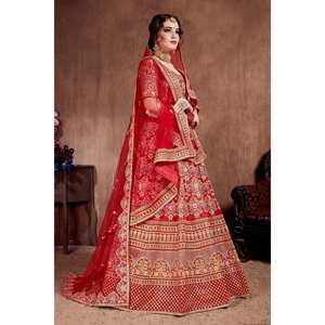 ชุดแต่งงานปักสีแดงออกแบบสำหรับเจ้าสาว lehenga choli - Product Image 4