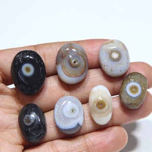 พลอยตาแมวสุลเลมานีทรงรีแบบเรียบธรรมชาติสำหรับทำเครื่องประดับ - Product Image 1