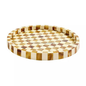 Plateau décoratif rond en résine à carreaux, design Art Déco, plateau de service artisanal, plateau décoratif - Product Image 4
