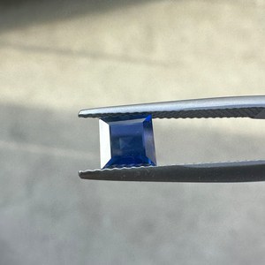 Zafiro natural de Ceilán azul real, corte cuadrado, piedra preciosa suelta facetada para la fabricación de joyas al por mayor. - Product Image 6