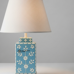 Lampe de table artisanale avec incrustation florale bleue |   Éclairage décoratif design pour la maison - Product Image 3