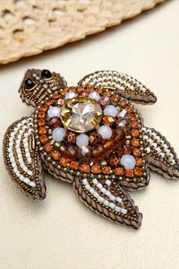 Broche Bordado a Mano con Cuentas para Mujer, Accesorios de Moda, Broche de Lujo Bordado a Mano con Cuentas y Cristal Premium - Product Image 6