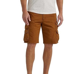 Shorts cargo utilitaires pour hommes, avec design tactique, tissu respirant et ceinture flexible pour une utilisation active. - Product Image 1
