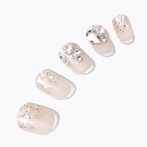Desig Diva Regular Round Nail Rhinestones avec Crystal Drop Design - Product Image 1