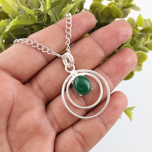Pendentif en onyx vert ovale en argent sterling 925 avec sertissage à griffes plaqué argent, bijou fantaisie pour femme - Product Image 2