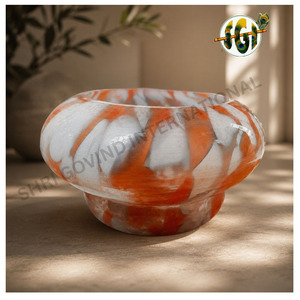 Bol en forme de champignon avec des copeaux de couleurs originales et un travail artisanal - Product Image 1