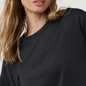 T-shirt pour femme en coton de haute qualité, uni/décontracté, matière confortable et détendue, avec logo personnalisé, prix abordable 2026 - Product Image 2
