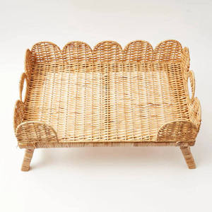 Plateau en rotin festonné de style bohème moderne avec pieds, table de service pliante en osier naturel pour la décoration de chambre - Product Image 1