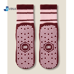 Chaussettes de Pilates personnalisées avec logo, couleur bordeaux, rayures classiques, grip bidirectionnel, antidérapantes pour femme, yoga, barre, usage quotidien - Product Image 5
