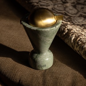 Brûleur d'encens en résine fait main, diffuseur aromatique artisanal, toutes saisons - Product Image 4
