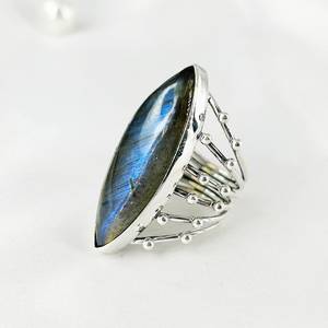Anillo llamativo de labradorita marquesa – Anillo gótico de filigrana con gema azul brillante, hecho a mano, de plata, regalo para ella - Product Image 4