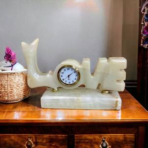 Horloge en onyx vert en forme de cœur, horloge de table décorative en onyx pakistanais, cadeau en pierre fait main, décoration pour la maison et le bureau - Product Image 3