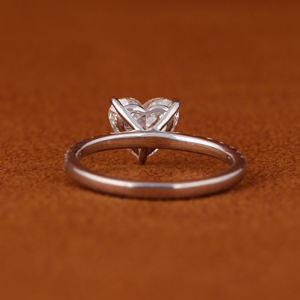 Anillo de Oro Sólido de 14K con Diamante de Laboratorio Corte Corazón, Banda Pavé, Joyería para Propuesta de Matrimonio, Anillo Fino Hecho a Medida - Product Image 3