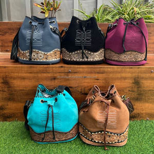 Bolsos de cubo portátiles cruzados de cuero de gamuza para mujer, monederos y bolsos de cuero hechos a mano Vintage de gran capacidad - Product Image 4