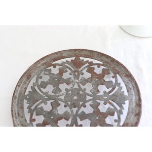 Round Vintage <b>Metal</b> <b>Trivet</b> with Floral Cutout Design Heat Resistant 300 mm Diameter - Product Image 4