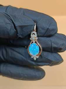 Pendentif en opale or rose avec accents de diamants, style vintage, charme solitaire pour femme, à porter au quotidien, forme goutte d'eau, serti griffe - Product Image 5