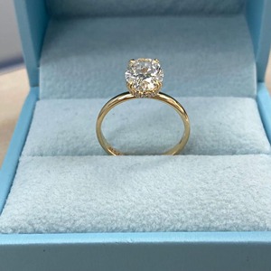 Bague de fiançailles en diamant de laboratoire certifié IGI de 1,50 ct, taille ovale, halo caché, solitaire, or 18 carats, bijoux de luxe pour femmes - Product Image 3
