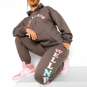 Ensemble de survêtement empilé pour femme, style urbain tendance, prix compétitif, design personnalisé, tissu épais - Product Image 1