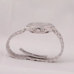 Reloj de Lujo para Mujer con Diamantes, Caja Tonneau, Correa de Acero Inoxidable, Movimiento de Cuarzo Analógico, Esfera con Números Romanos, Cierre Desplegable - Product Image 2